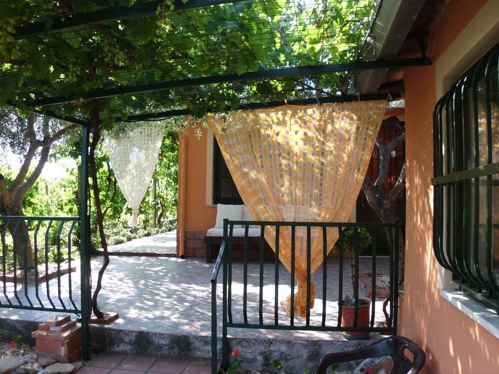 Il Vigneto "Cottage" Gaggi Extérieur photo